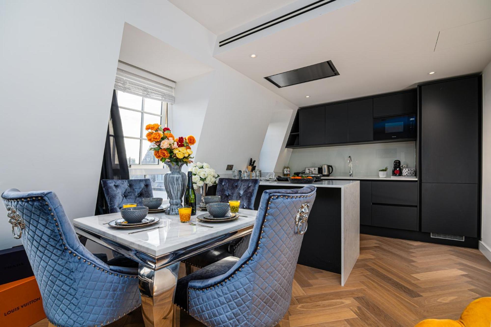 Stunning 1-Bedroom Penthouse In Marble Arch 72 伦敦 外观 照片